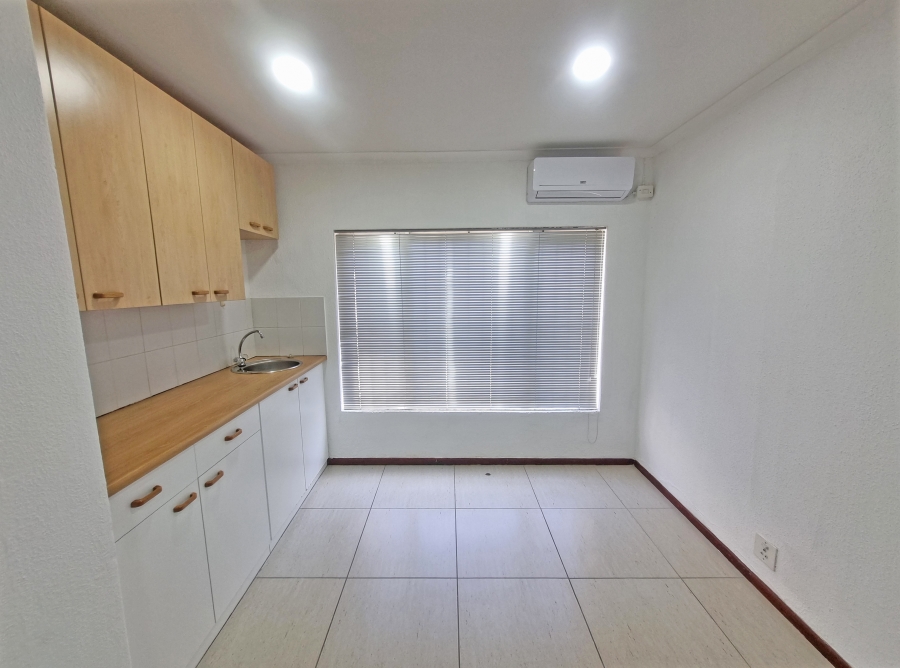 To Let commercial Property for Rent in Montague Gardens Western Cape